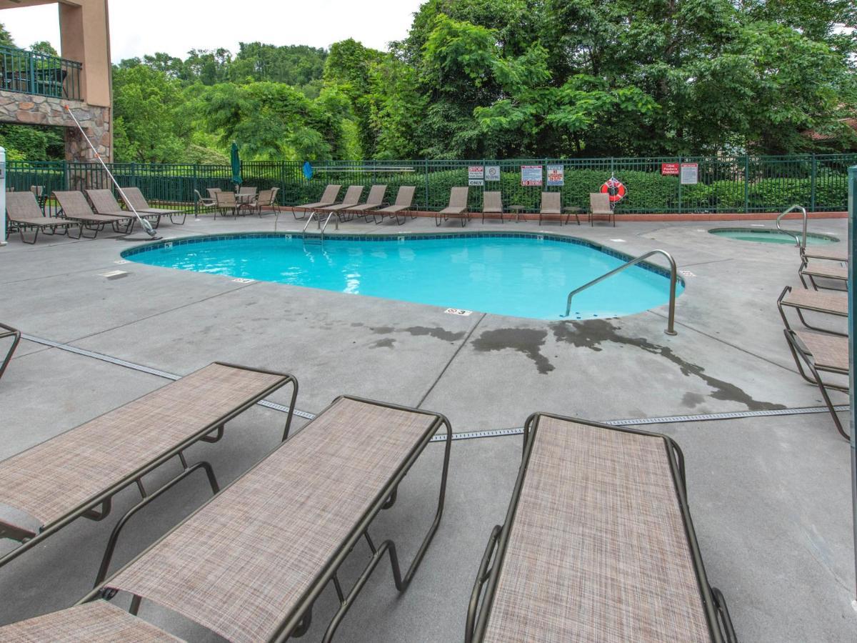 City Bear, 2Br, Pool, Spa, Downtown Gatlinburg, Sleeps 6 Apartment Exterior foto